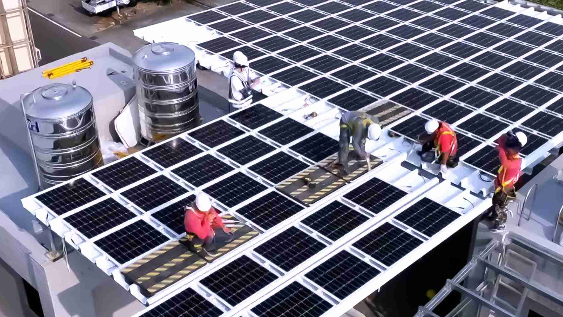 OBPay着力于替代能源之技术研发，，如光电浪板的相关制程、、、、设备与产品，，其中所开发之光电整合型浪板，，，减少传统金属支架安装，，，，更提升耐候度，，可广泛运用于多元场域，，，，并辅助建筑达到净零碳排目标